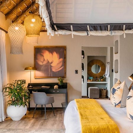 Thornybush Simbambili Lodge เขตอนุรักษ์พันธุ์สัตว์ป่าซาบีแซนด์ ภายนอก รูปภาพ