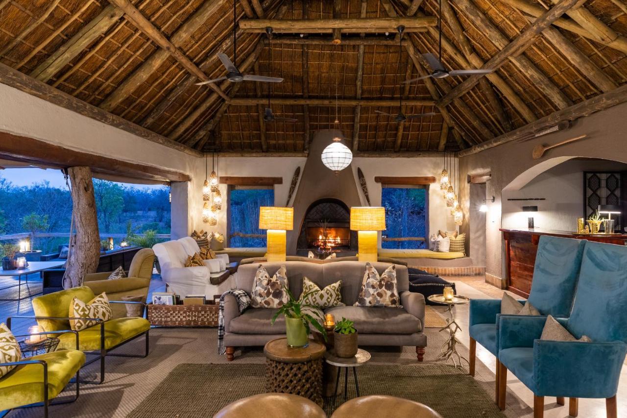 Thornybush Simbambili Lodge เขตอนุรักษ์พันธุ์สัตว์ป่าซาบีแซนด์ ภายนอก รูปภาพ