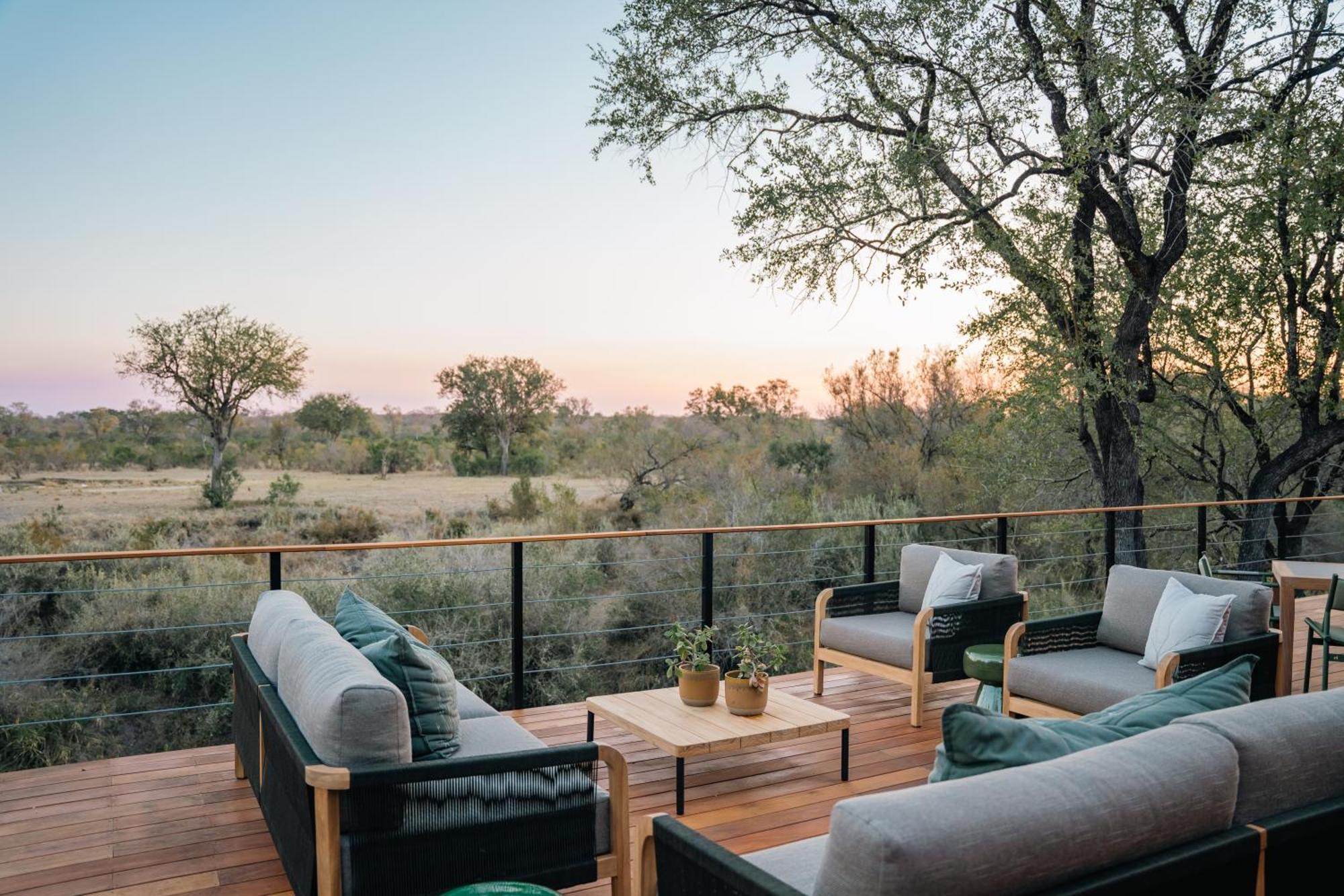 Thornybush Simbambili Lodge เขตอนุรักษ์พันธุ์สัตว์ป่าซาบีแซนด์ ภายนอก รูปภาพ