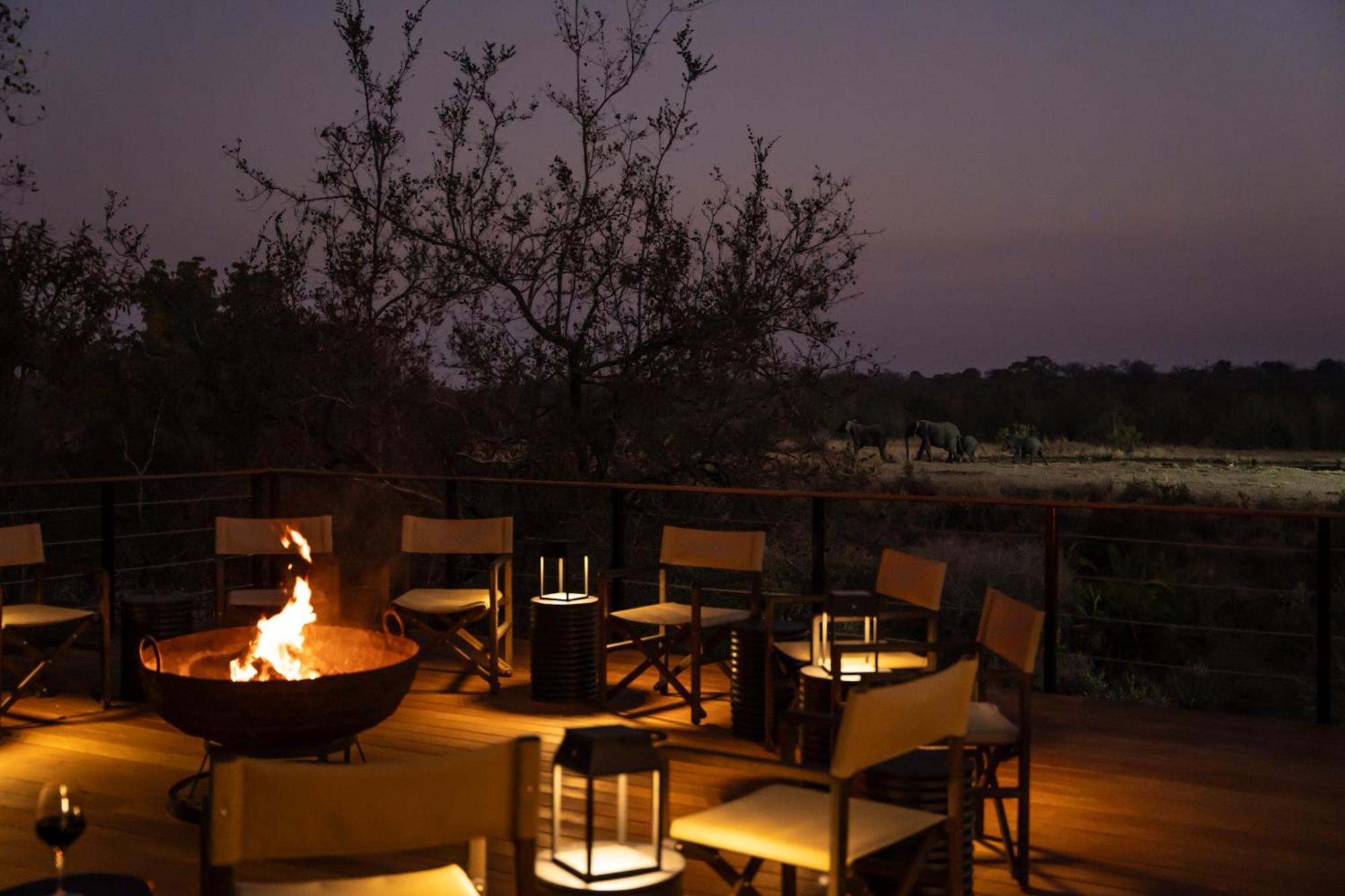 Thornybush Simbambili Lodge เขตอนุรักษ์พันธุ์สัตว์ป่าซาบีแซนด์ ภายนอก รูปภาพ