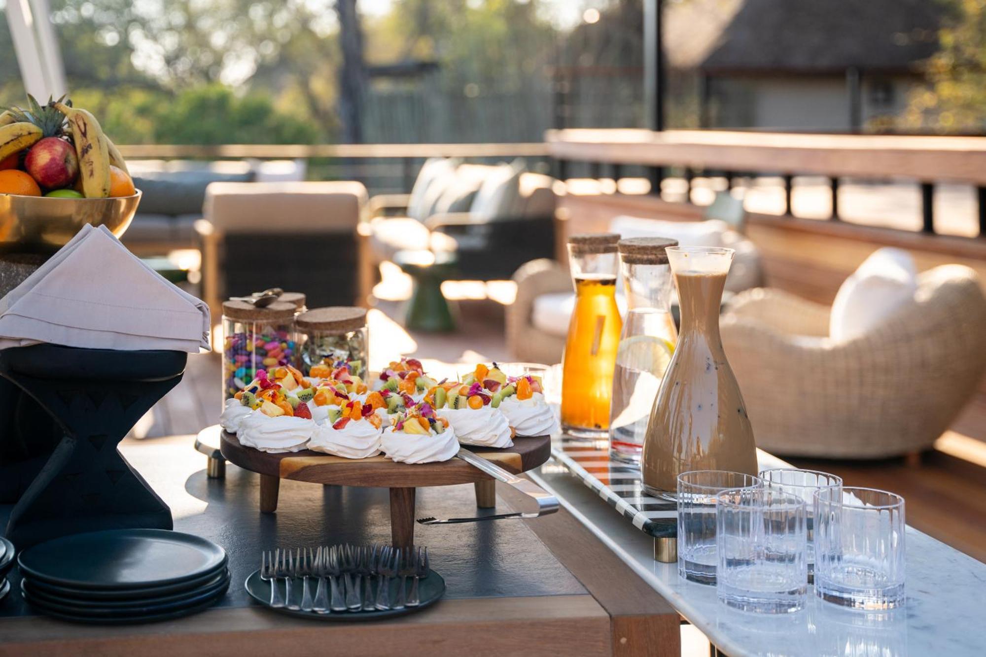Thornybush Simbambili Lodge เขตอนุรักษ์พันธุ์สัตว์ป่าซาบีแซนด์ ภายนอก รูปภาพ
