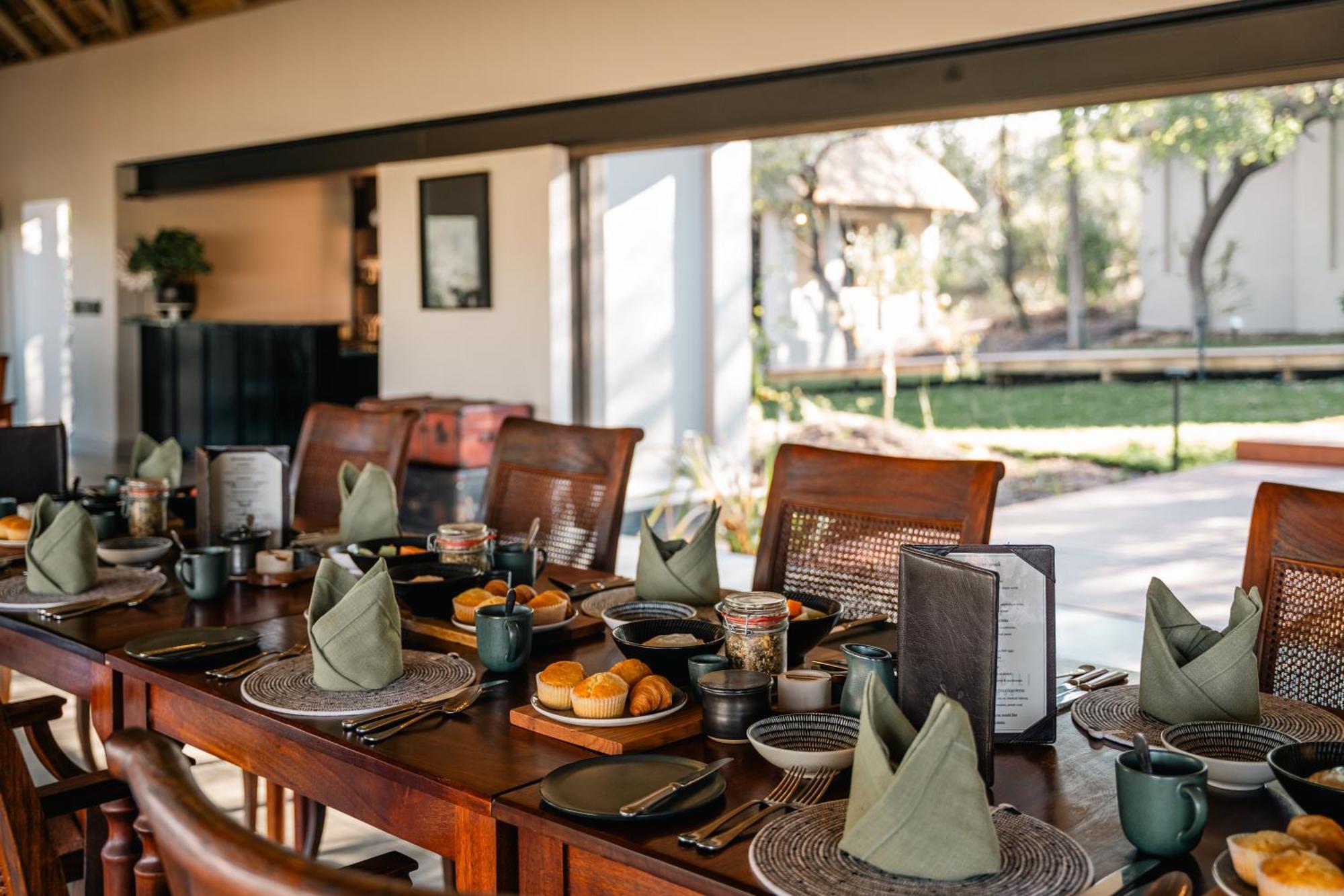 Thornybush Simbambili Lodge เขตอนุรักษ์พันธุ์สัตว์ป่าซาบีแซนด์ ภายนอก รูปภาพ