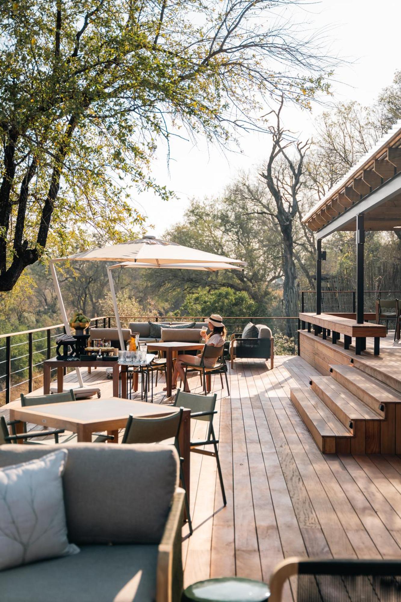 Thornybush Simbambili Lodge เขตอนุรักษ์พันธุ์สัตว์ป่าซาบีแซนด์ ภายนอก รูปภาพ