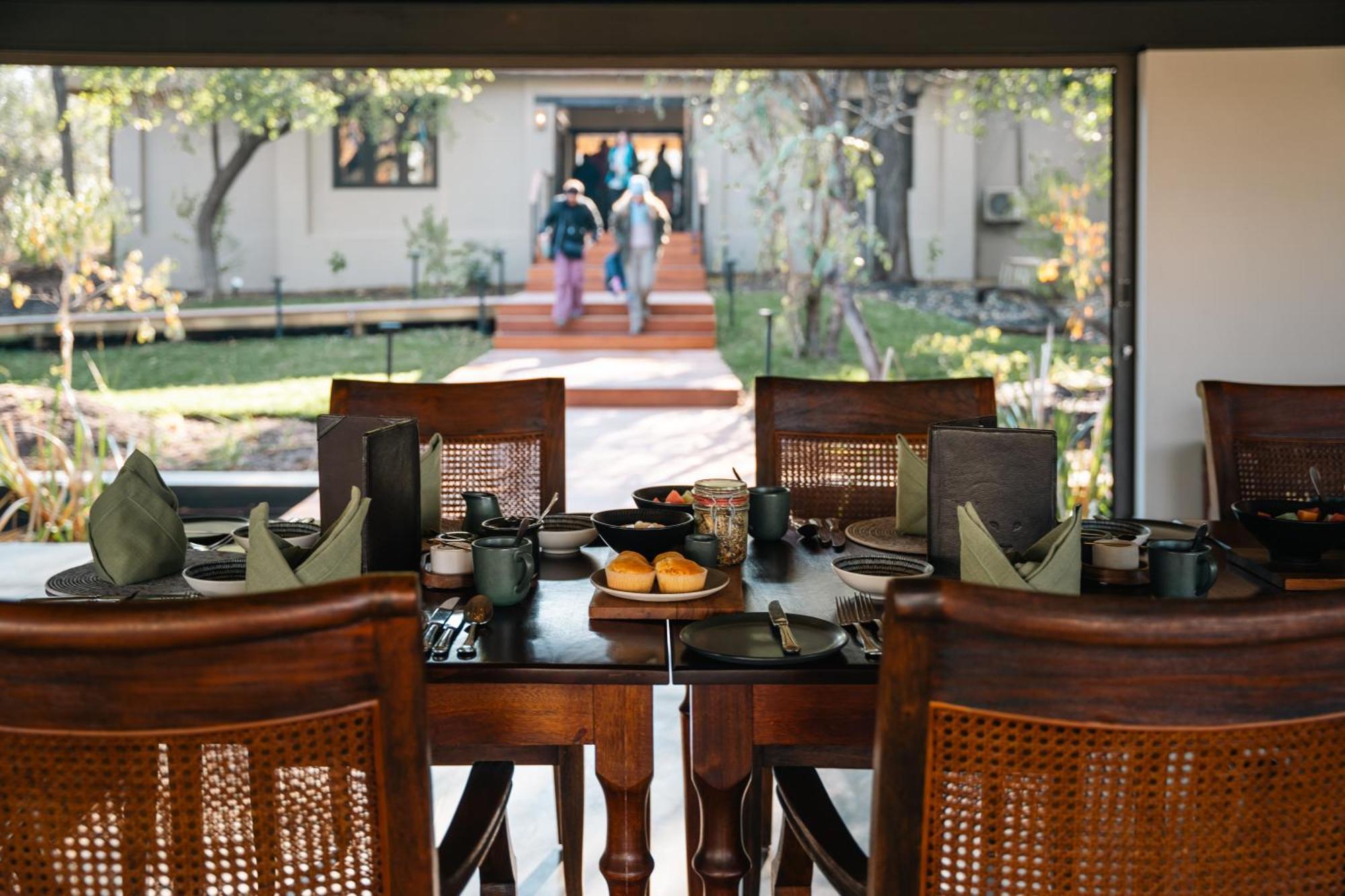 Thornybush Simbambili Lodge เขตอนุรักษ์พันธุ์สัตว์ป่าซาบีแซนด์ ภายนอก รูปภาพ